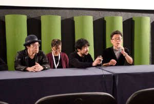 Keiichi Sato (regia), l'interprete, Yoshihiro Ike (musiche), e Yosuke Asama (produzione)