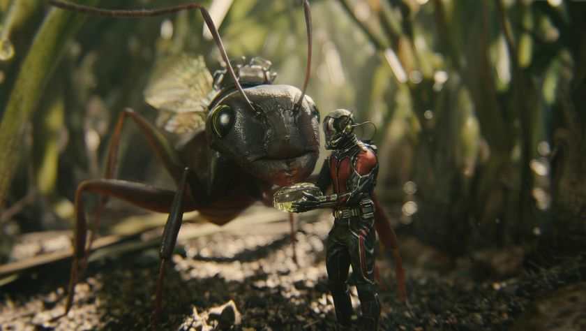 Ant-Man-Microverse-Photo-Antony-Feeding